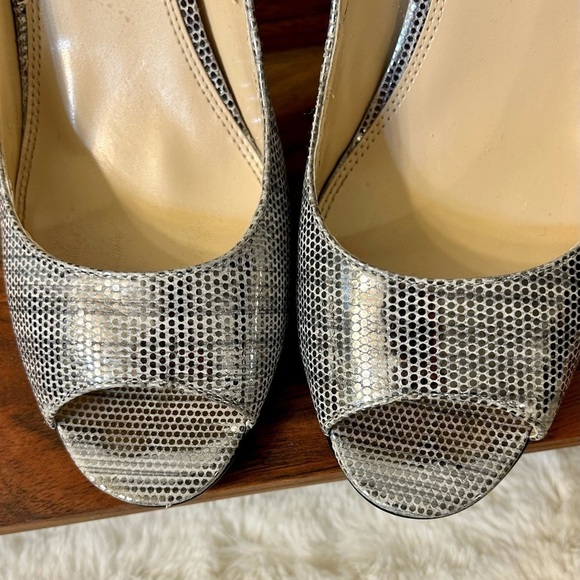 Enzo Angiolini Eamerryann Silver/Gold Peep Toe Size 7.5 - Picture 6 of 13